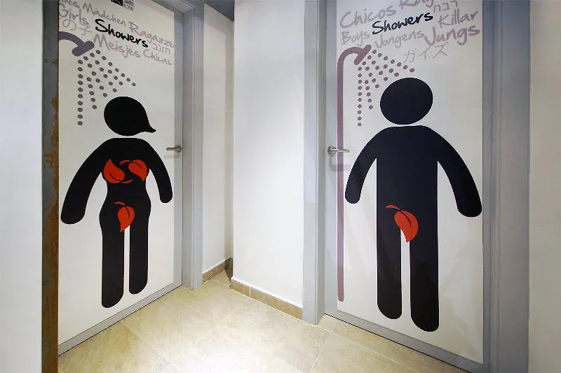 Black Swan Hostel Barcelona