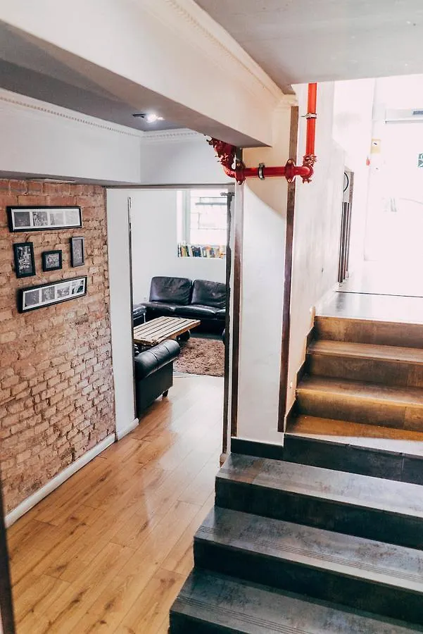 Black Swan Hostel Barcelona