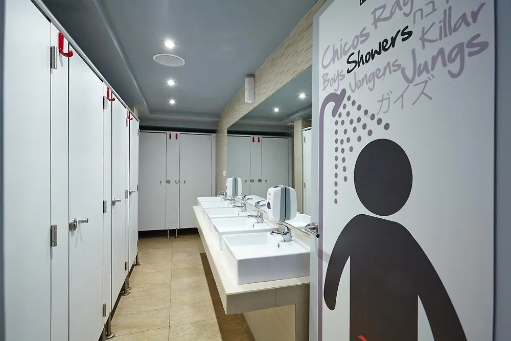 Black Swan Hostel Barcelona 0*,